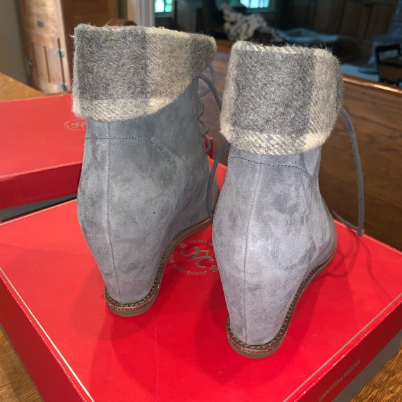 Johnston and Murphy gray suede wedge boots 10 - Picture 4 of 5